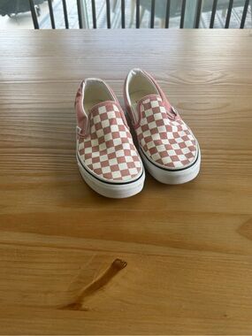 Vans womans Slip-On Sneakers in Pink and White Checkerboard
